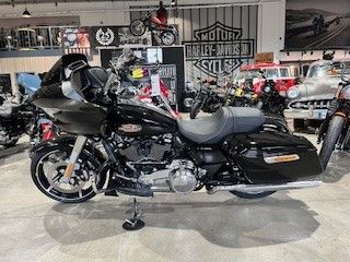 Fahrzeugabbildung Harley-Davidson ROAD GLIDE FLTRX 117ci MY24 Finanz.ab 4,99%