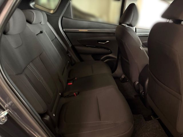 Fahrzeugabbildung Hyundai Tucson Trend Plug-In Hybrid 4WD Navi Digitales C