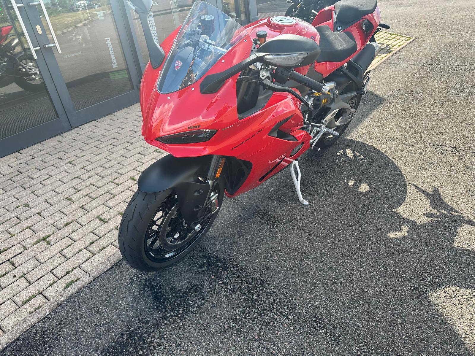 Ducati Panigale V2