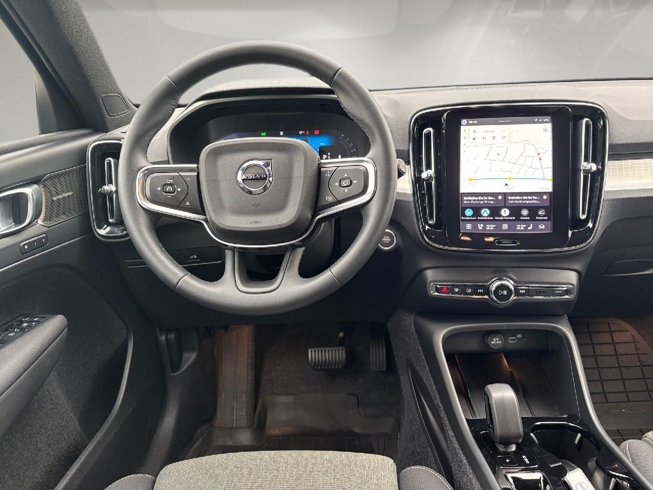 Fahrzeugabbildung Volvo XC40 B3 Benzin Plus Black Edition 2WD