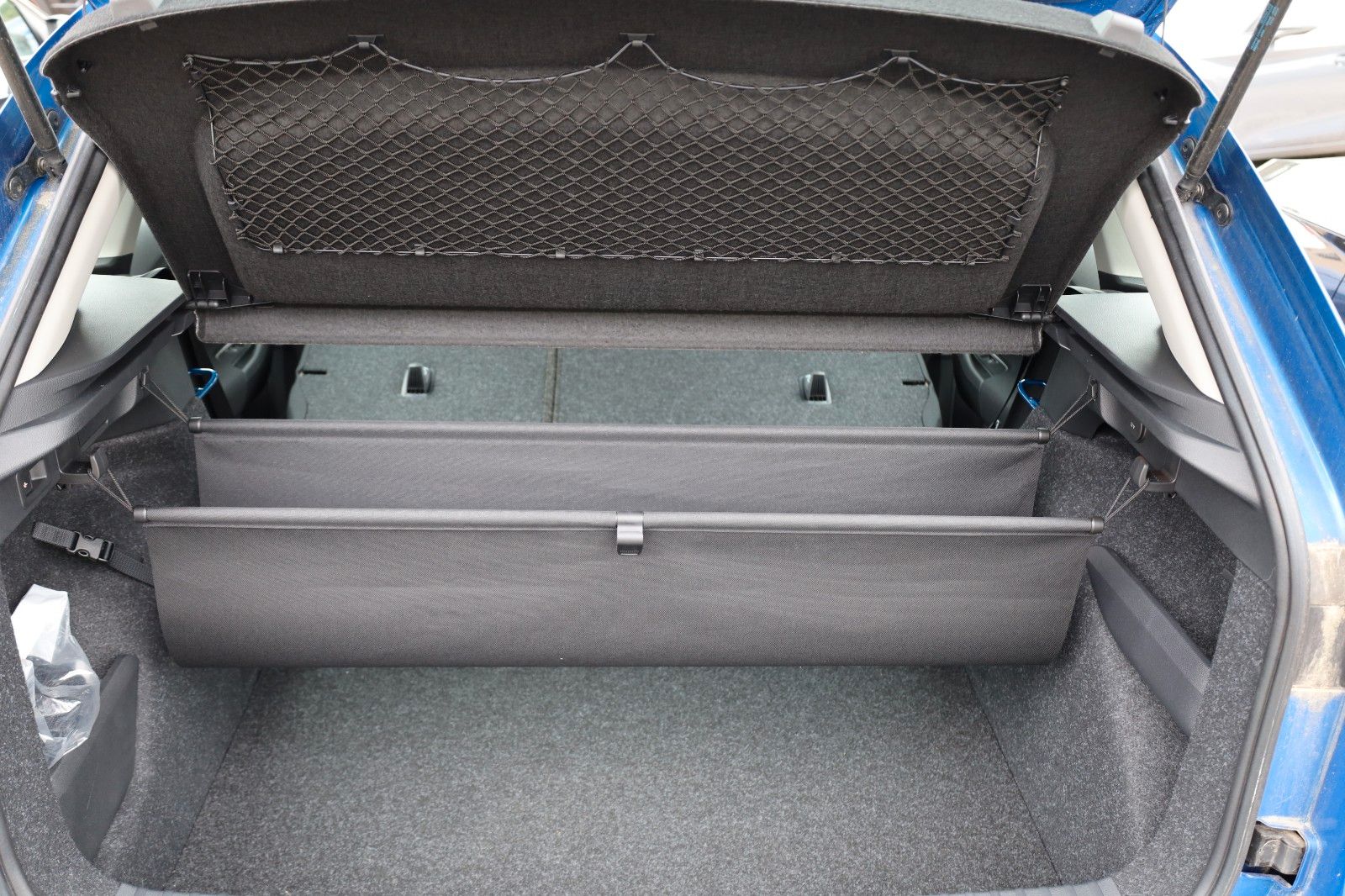 Fahrzeugabbildung SKODA Kamiq 1.0 Ambition *AHZV*5J.GAR*SHZ*Kamera