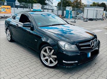 صورة 4 لـ 2012 Mercedes-BENZ C 220