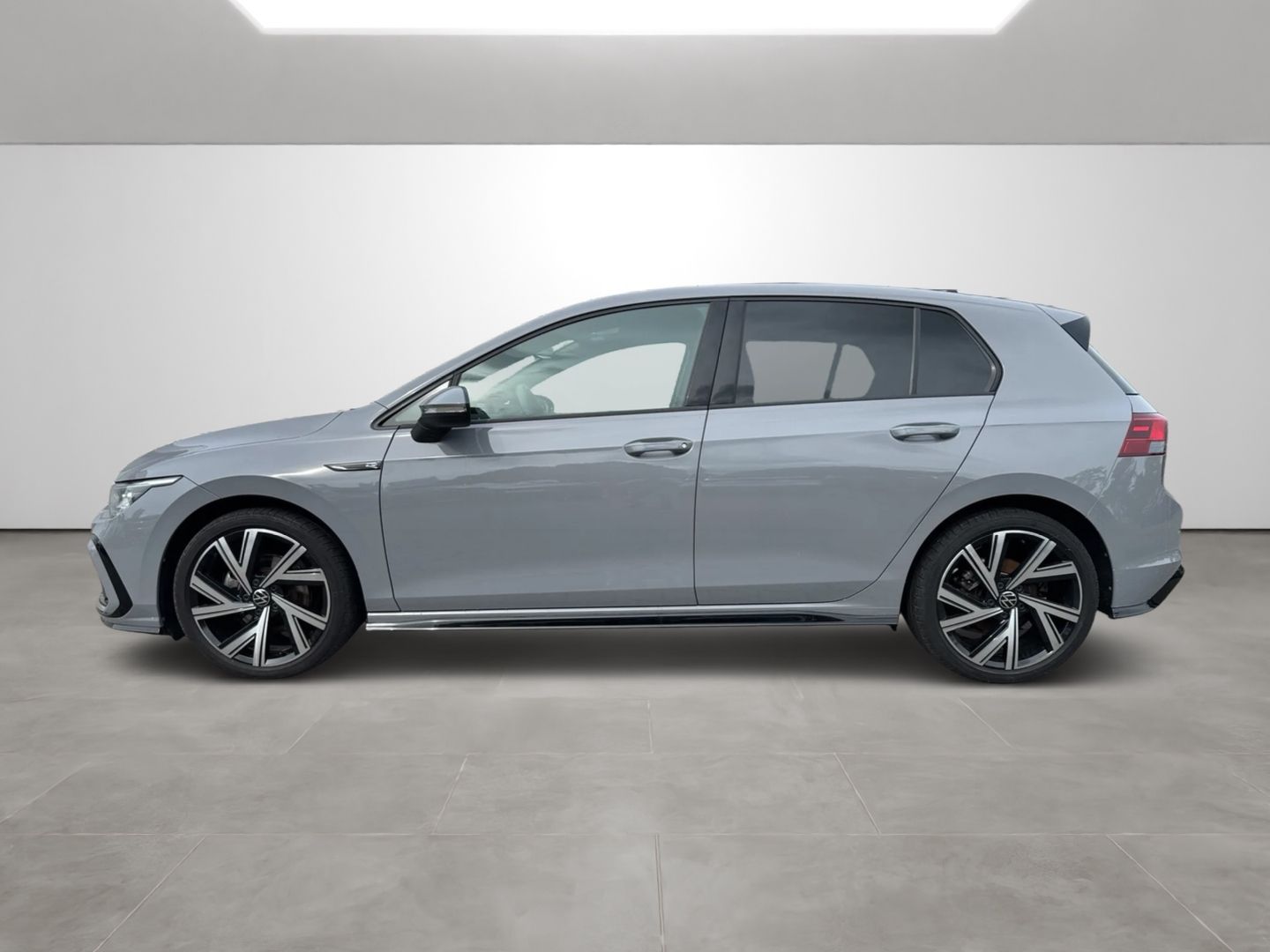 Golf VIII 1.5 eTSI DSG R-LINE *LED+*KAMERA*
