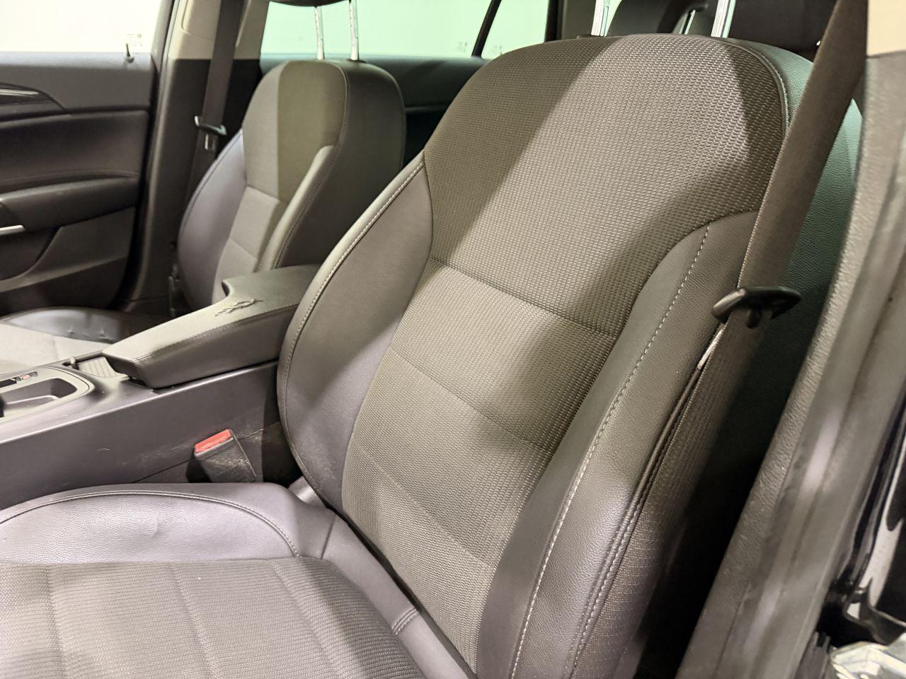 Opel Insignia 2010 — photo 31