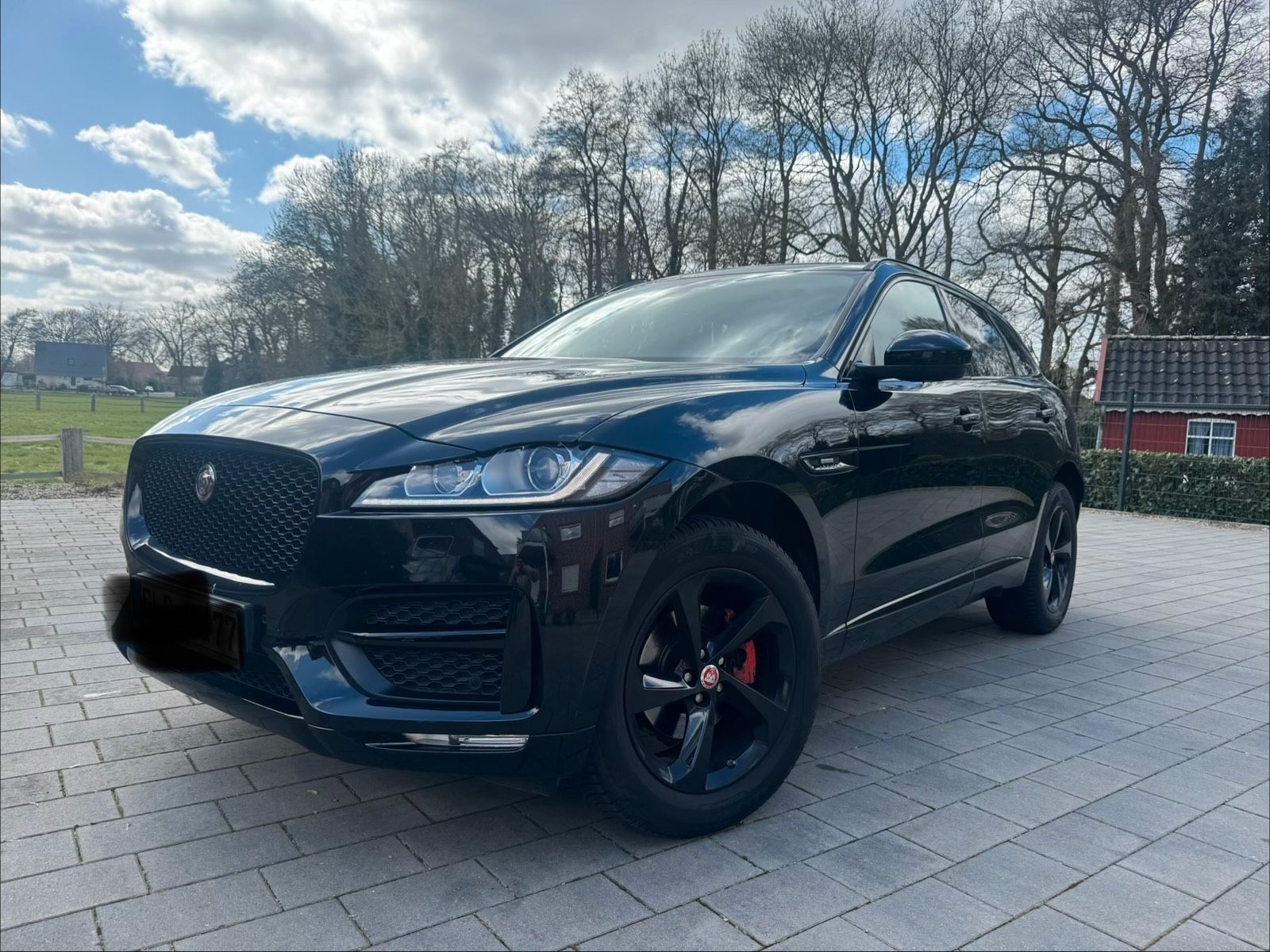 JAGUAR F-Pace