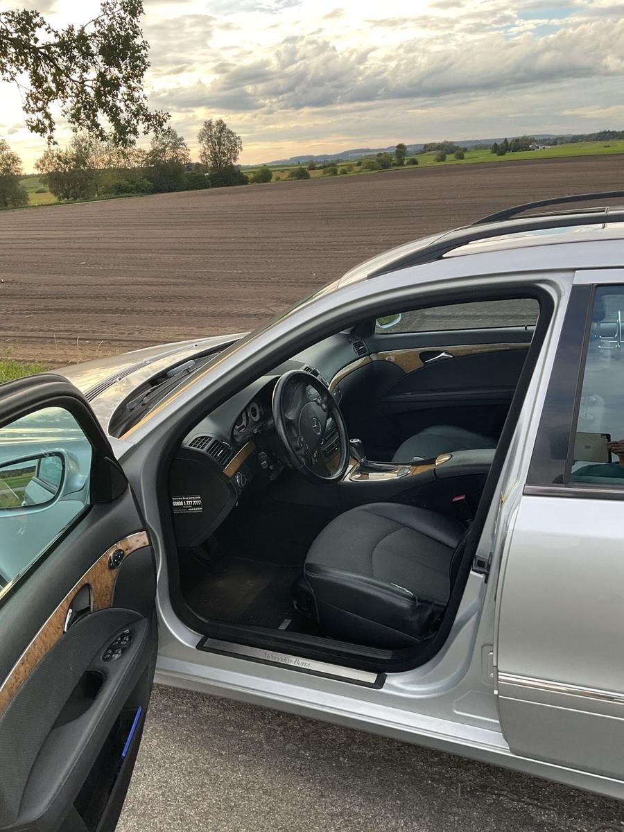 Mercedes-Benz E220 2008 — photo 10