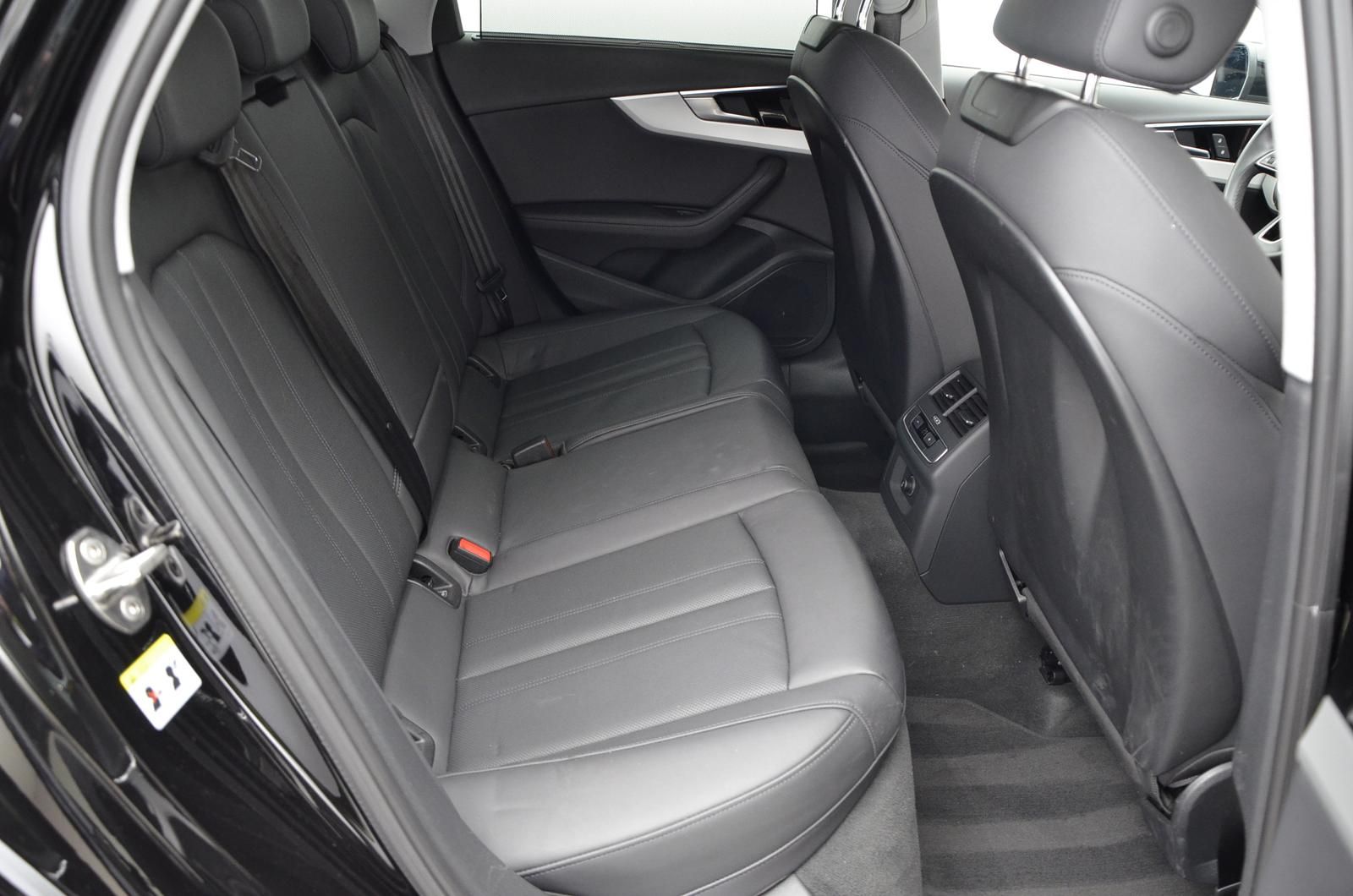 Fahrzeugabbildung Audi A4 Avant 40 TDI 150kW S tronic Navi LED Standh.