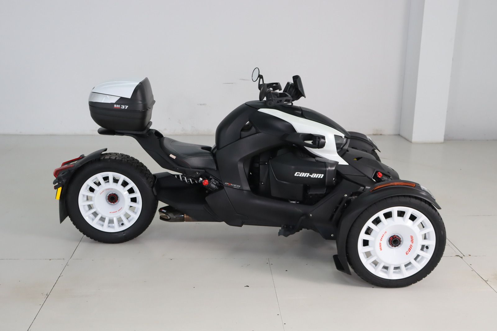 Fahrzeugabbildung Can-Am Ryker 900 Rallye * Top-Case * 1. Hand