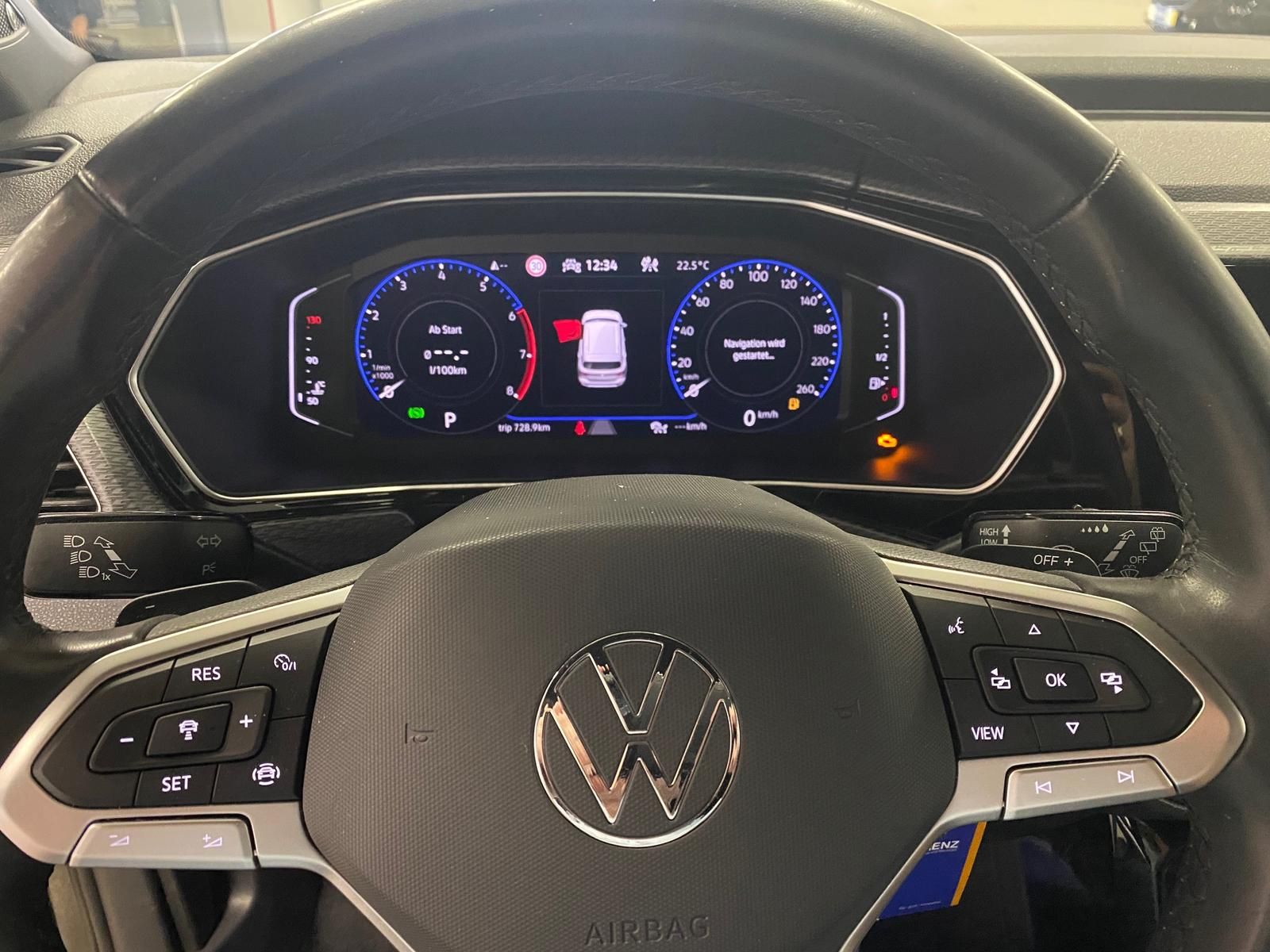 Fahrzeugabbildung Volkswagen T-Cross 1.5 TSI DSG Style R-Line+ACC+RFK+APP+LED