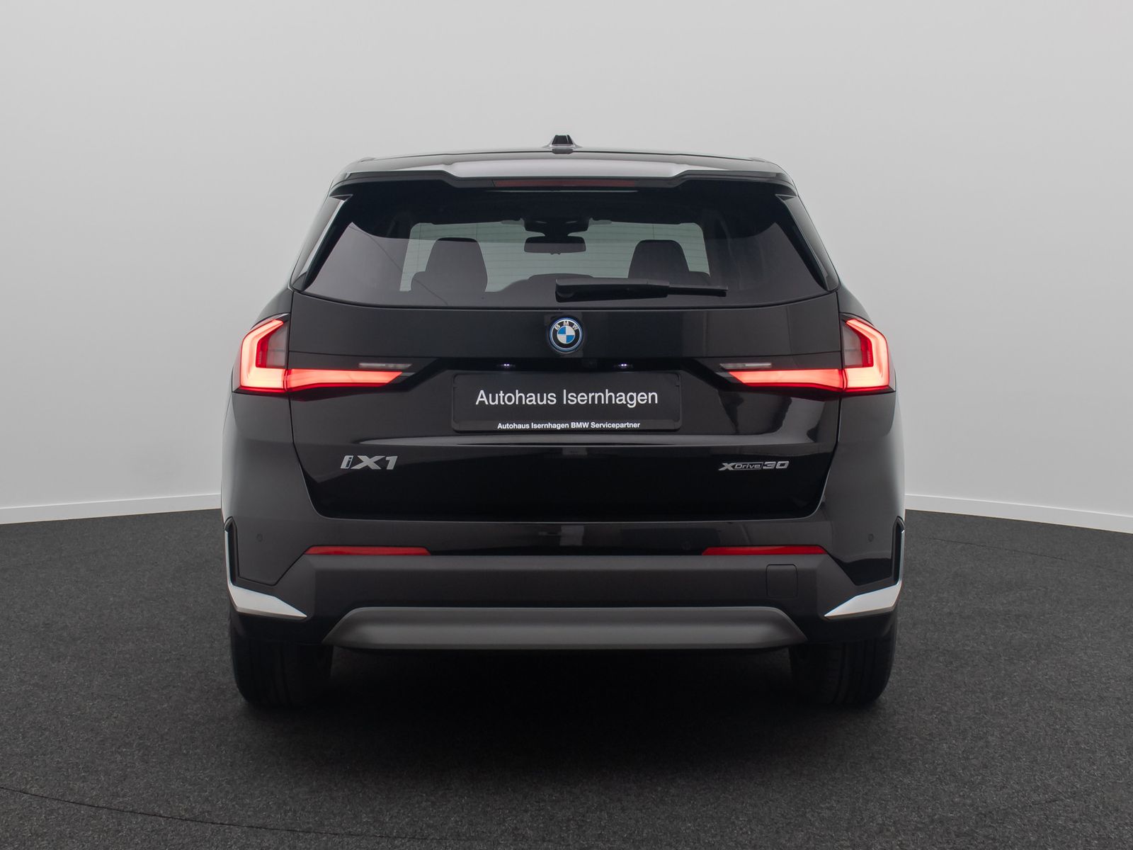 Fahrzeugabbildung BMW iX1 xD30 HUD DAB Komfort FernlichtAs Geschwindig