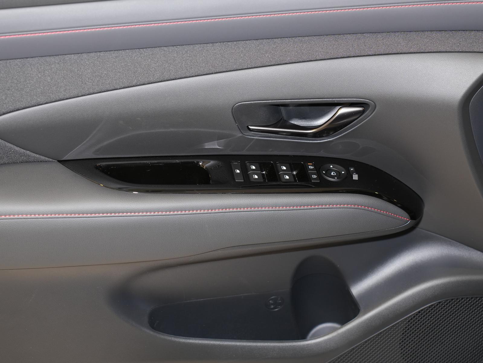 Hyundai TUCSON 1.6 TGDI N-Line 4WD Alcantara LAGERWAGEN, миниатюра 14