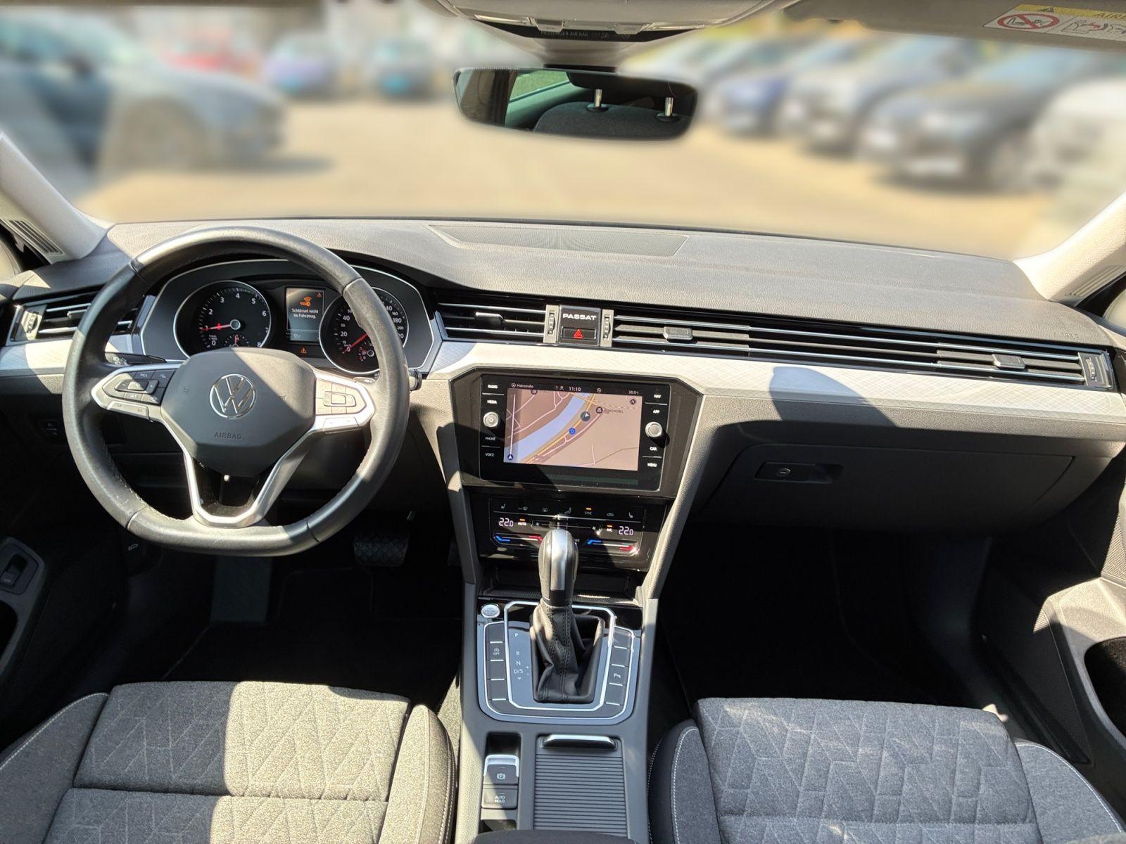 Volkswagen Passat Variant Business 1.5 TSI DSG / Navi, AHK
