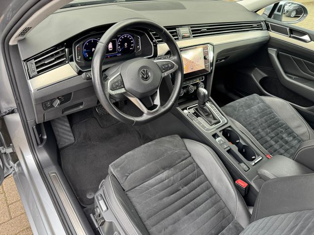 Passat Variant Elegance 2.0 TDI DSG ACC/AHK/RFK