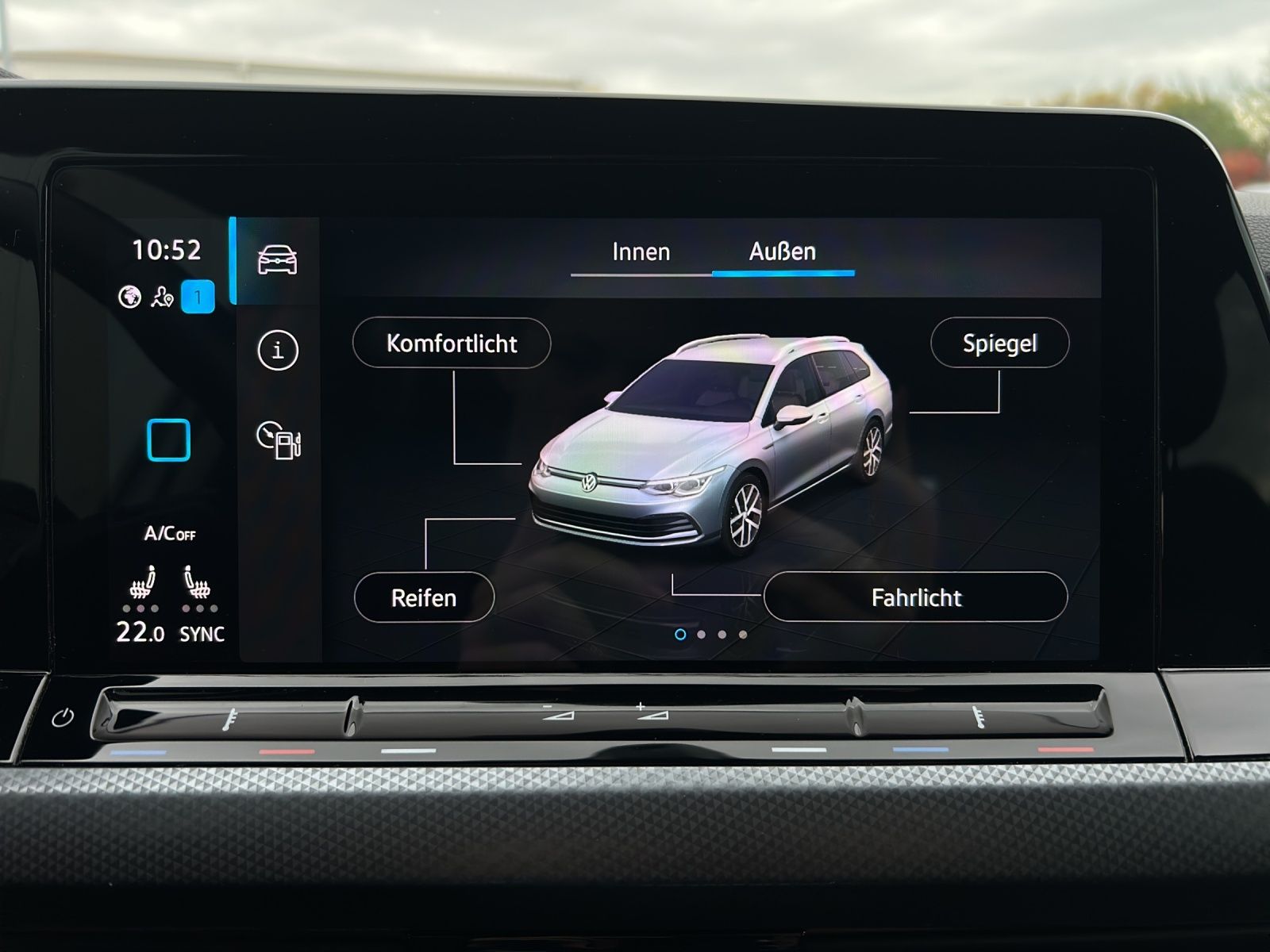 Fahrzeugabbildung Volkswagen Golf VIII Variant eTSI Active DSG LED ACC SH Rea