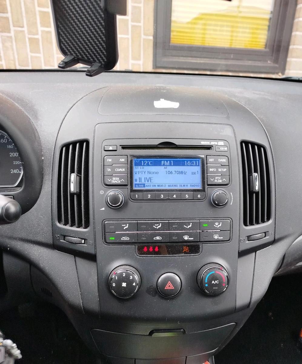 Hyundai i30 2010 — photo 7