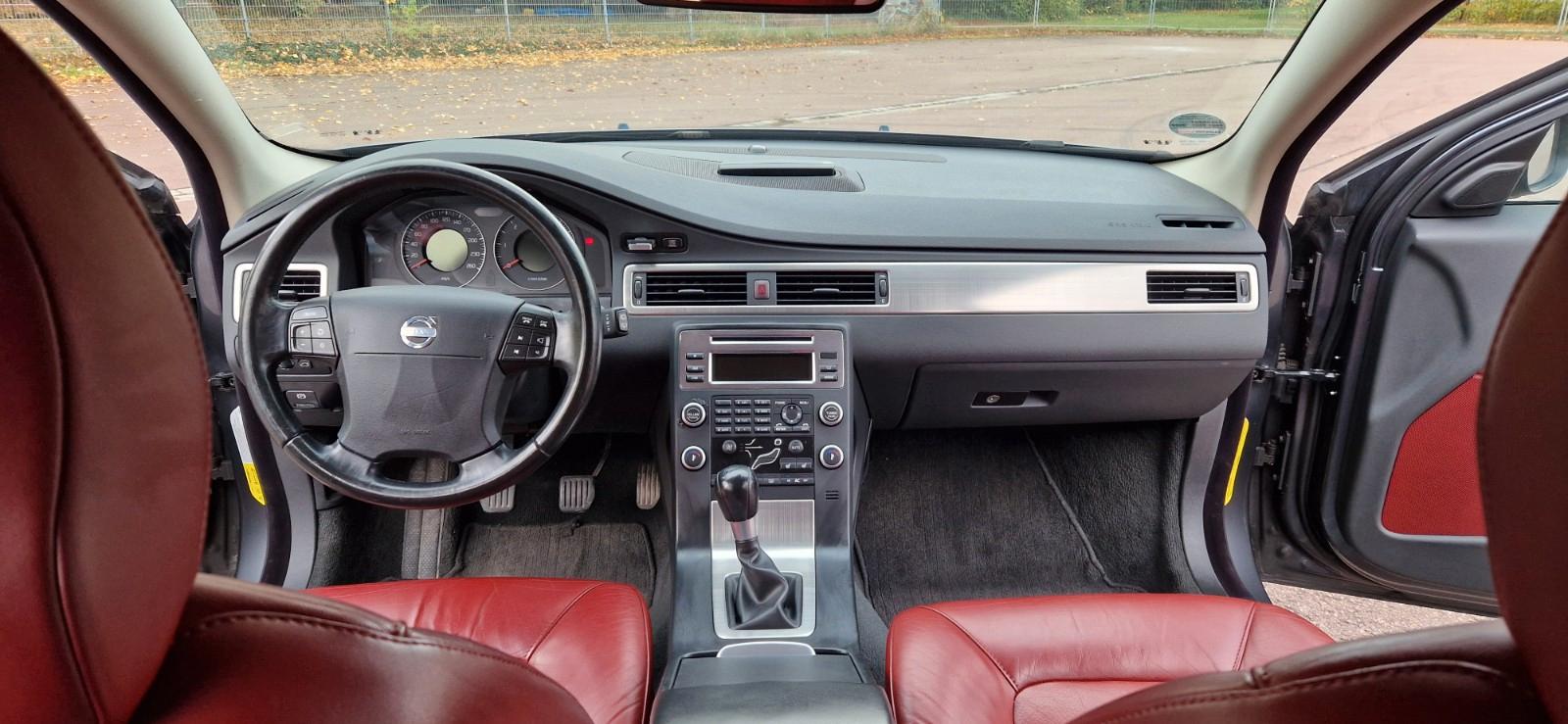 Volvo V70 2007 — photo 8