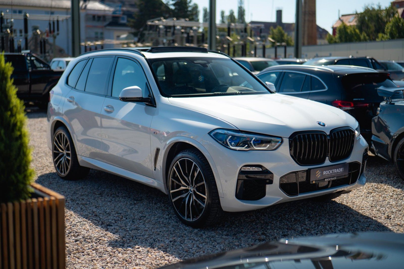 Fahrzeugabbildung BMW X5 M50i Shadow Line | ACC | Pano | Laser | Sky