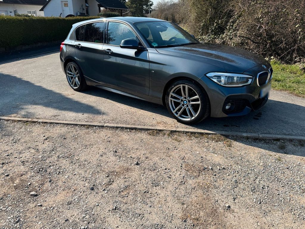 Image of BMW 120