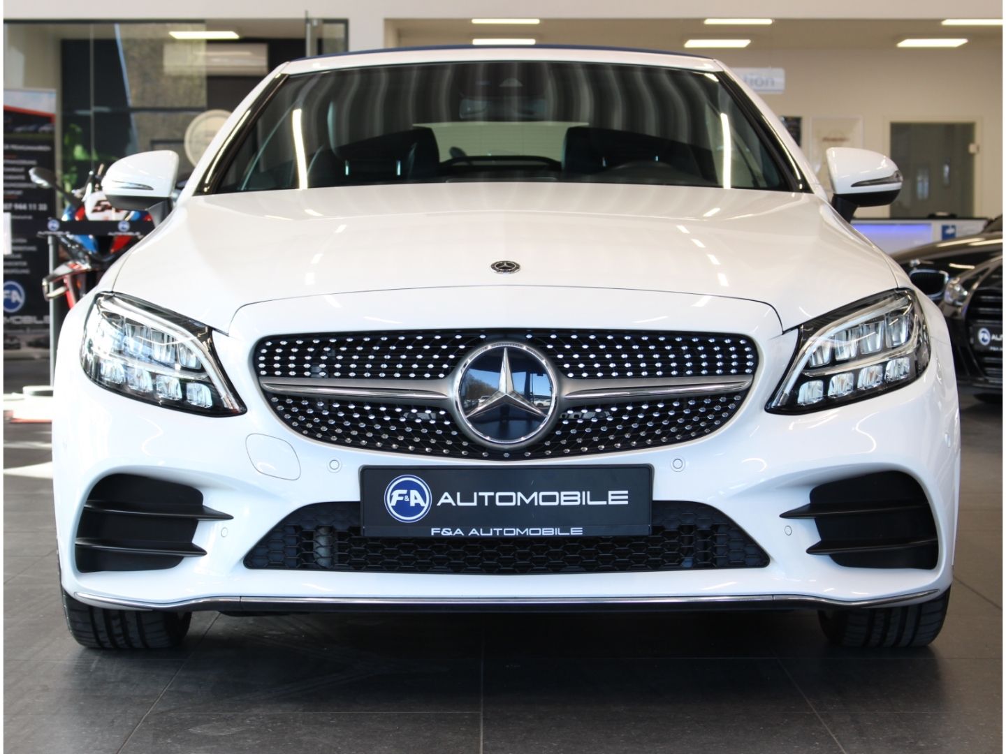 Fahrzeugabbildung Mercedes-Benz C 400 Cabrio 4Matic AMG Line Kamera*LED*Digital