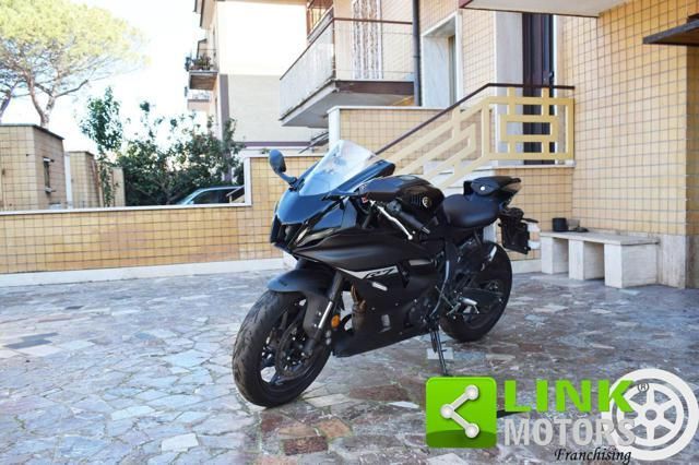 Yamaha YAMAHA YZF 750 R7 R7