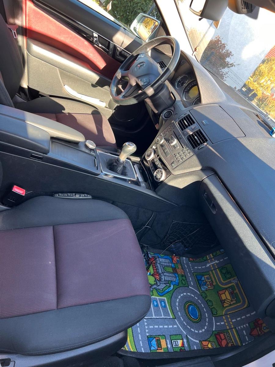 Mercedes-Benz C220 2009 — photo 5
