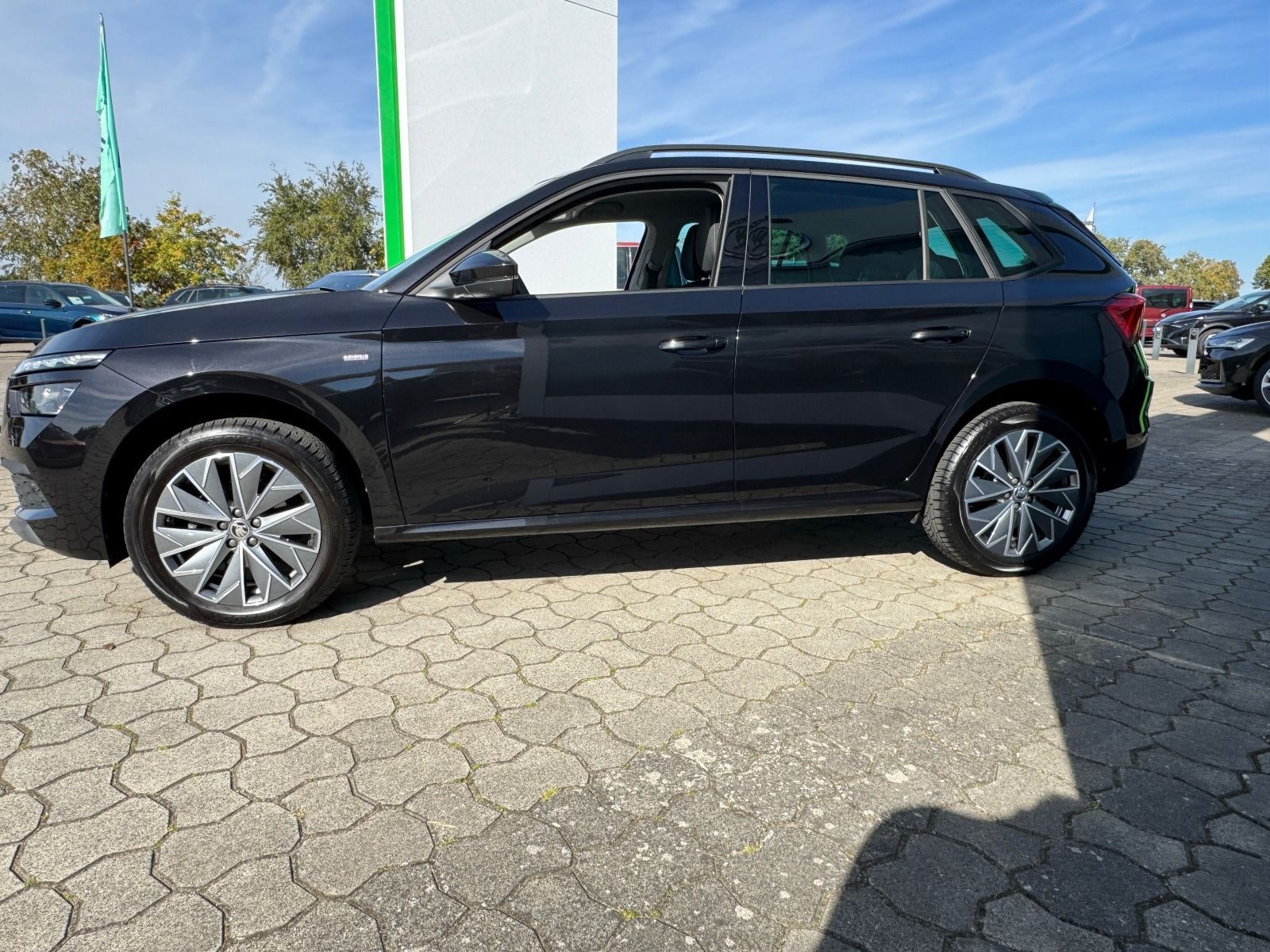 Fahrzeugabbildung SKODA Kamiq Tour 110PS DSG*RFK*NAVI*LED*SideAss