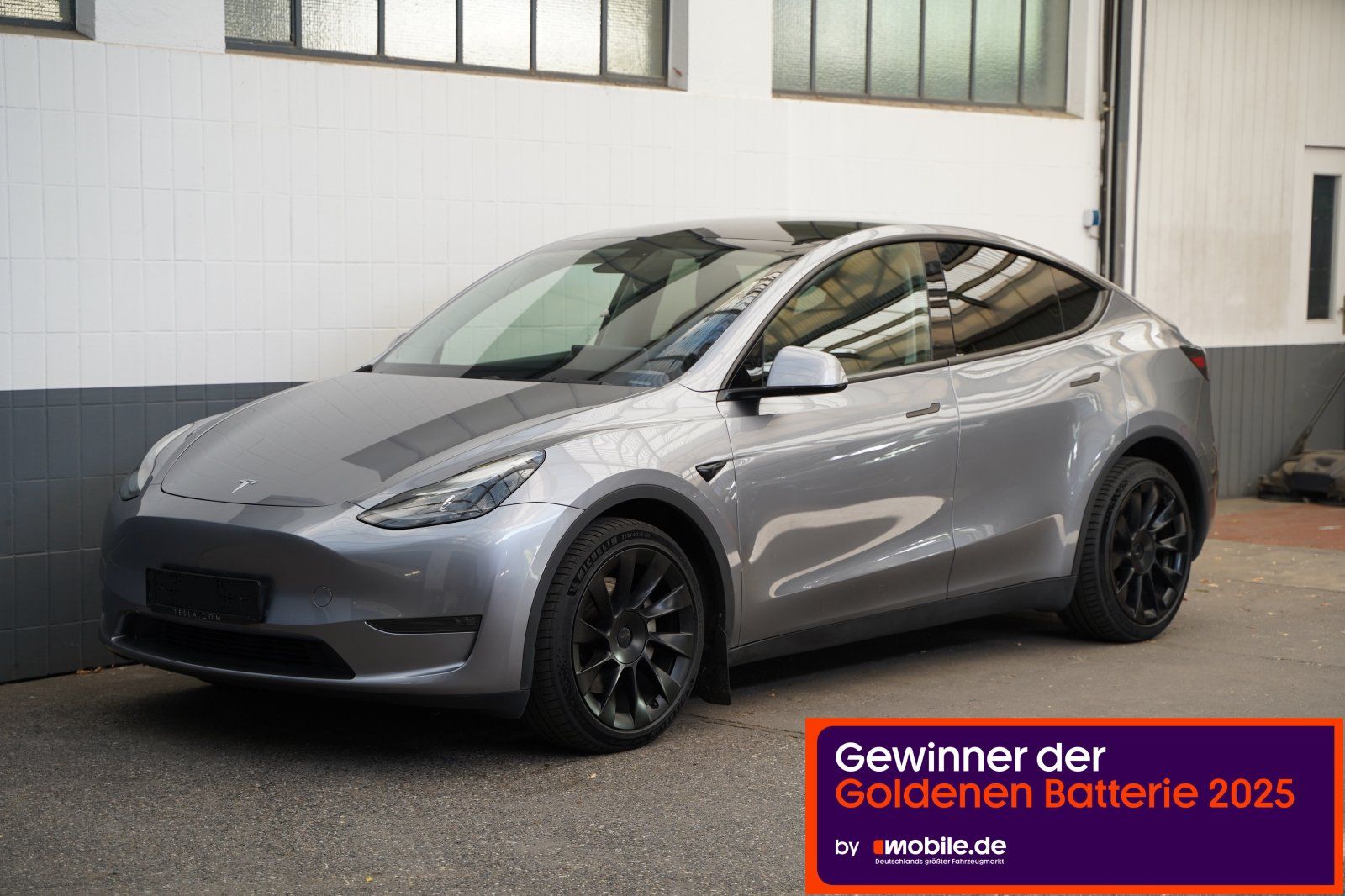 Tesla Model Y Long Range AWD *ACC-Boost*AHK*20-Zoll*Mw