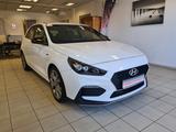 Hyundai i30 N Line / NAVI / LED / - Hyundai i30 mit Benzin-Antrieb: Weiß
