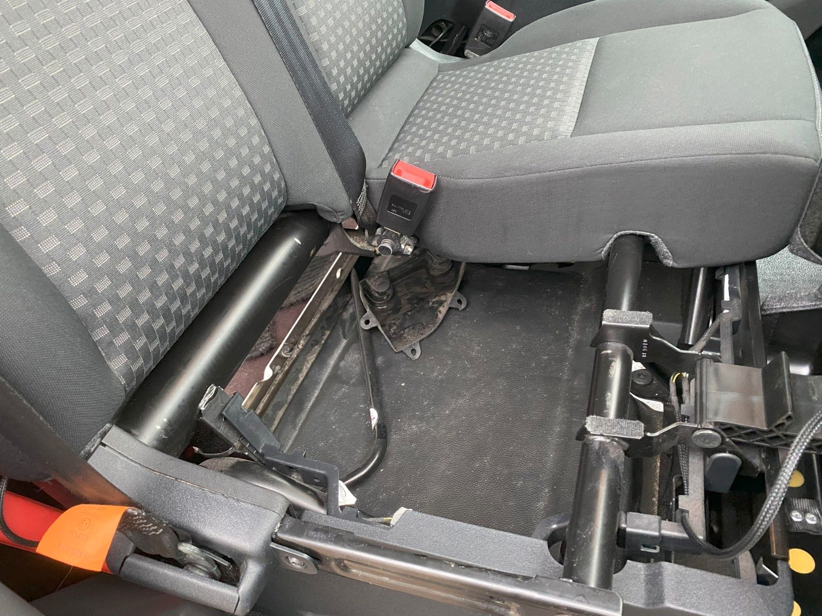 Fahrzeugabbildung Ford Transit Custom Kasten 320 L2 Trend,AHK,34555Km,