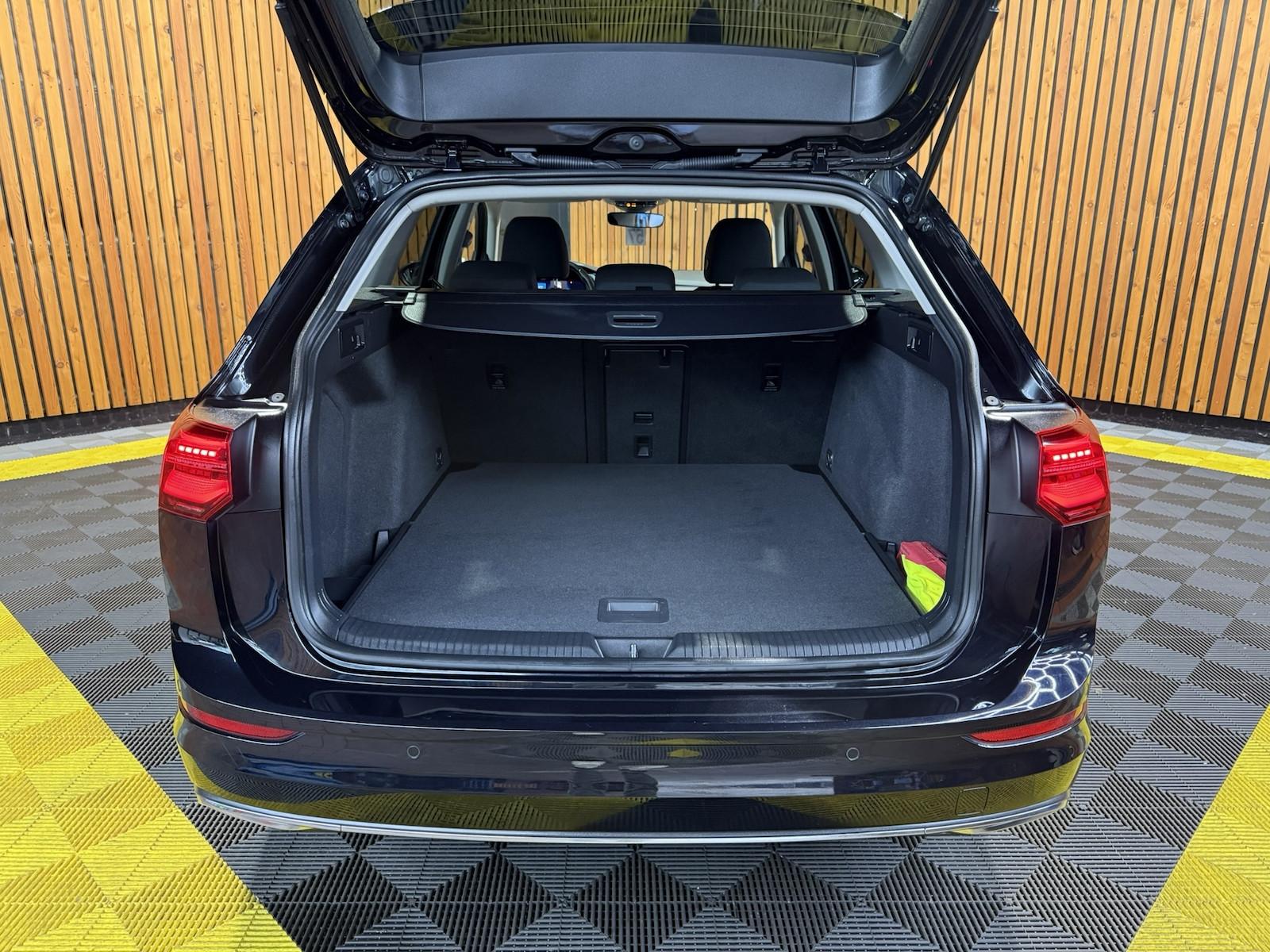 Volkswagen Golf Variant 2,0 TDI Style DSG *Navi*AHK*Matrix*, миниатюра 16