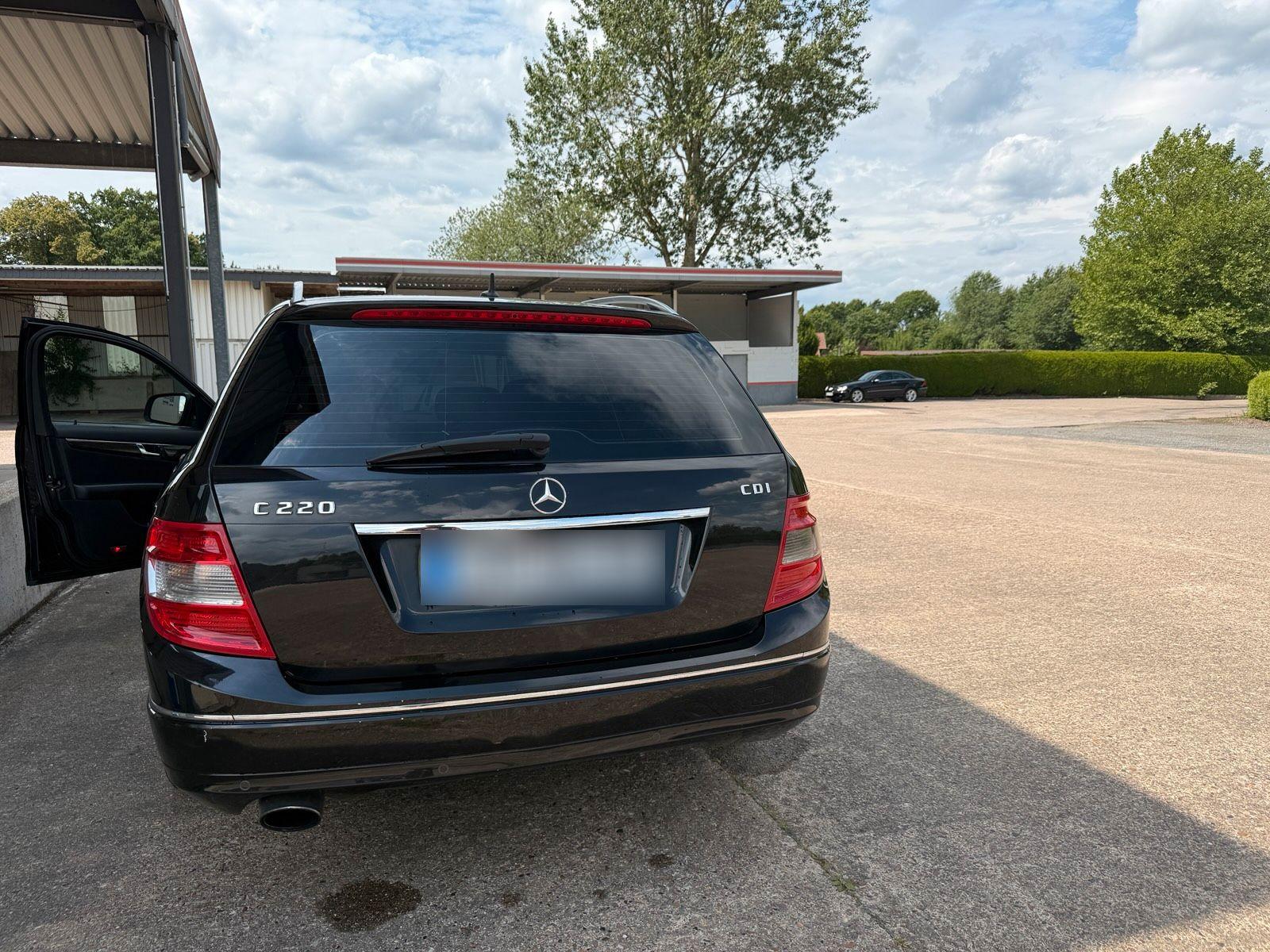 Mercedes-Benz C 220