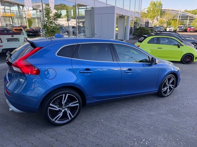 Fahrzeugabbildung Volvo V40 R Design RFK PDC KLIMA LED NAVI SHZ