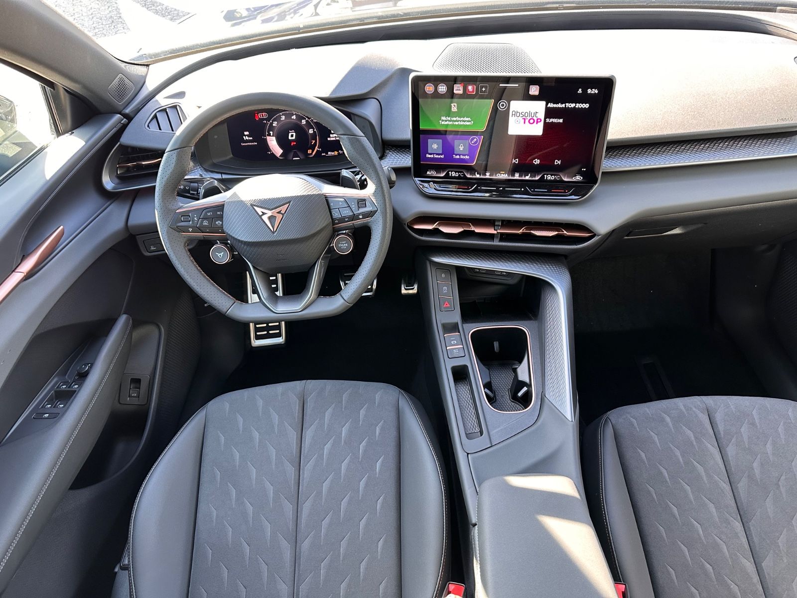 Fahrzeugabbildung CUPRA Terramar 1.5 eTSI AHK/ACC/SHZG/LED/PDC/RFK