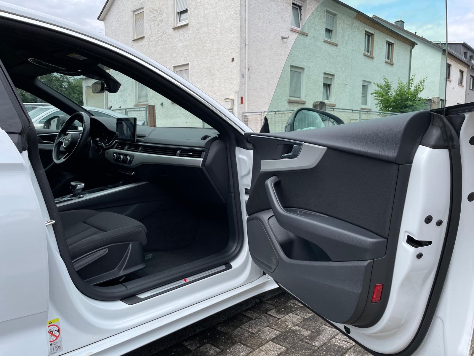 Fahrzeugabbildung Audi A5 Sportback 35 TDI S-Line|DAB|PDC|Navi|Business
