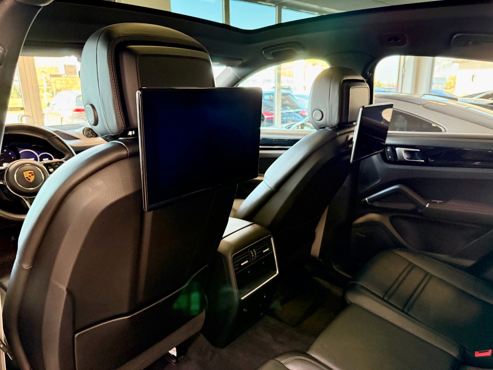Porsche Cayenne Coupe Platinum Edition SportDesign foto 11
