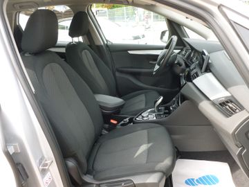 BMW 218 - 11