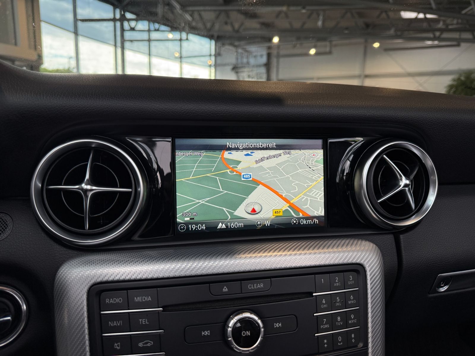 Fahrzeugabbildung Mercedes-Benz SLC 200 AIRSCARF LED NAVI