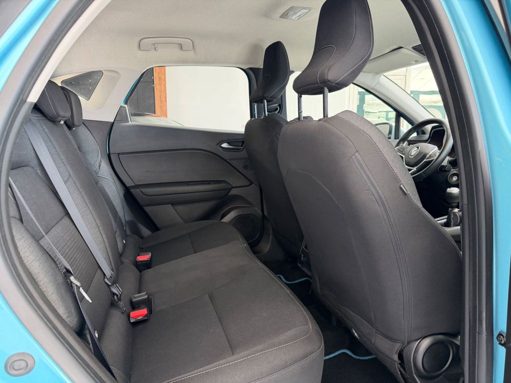RENAULT Captur II Zen NAVI CAM LED PDC CARPLAY RENAULT Captur II Zen NAVI CAM LED PDC CARPLAY