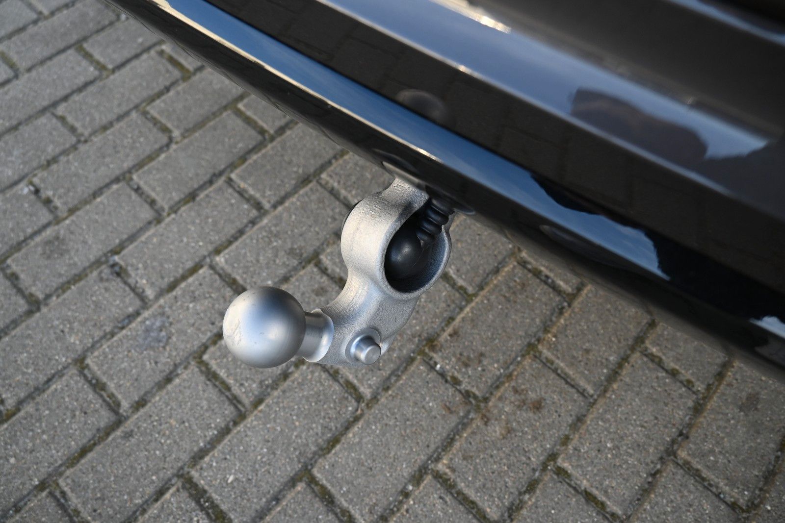 Fahrzeugabbildung Volvo XC60 B5 AWD Ultra Dark*LUFT*360°*ACC*B&W*AHK
