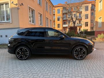 Porsche Cayenne - 3
