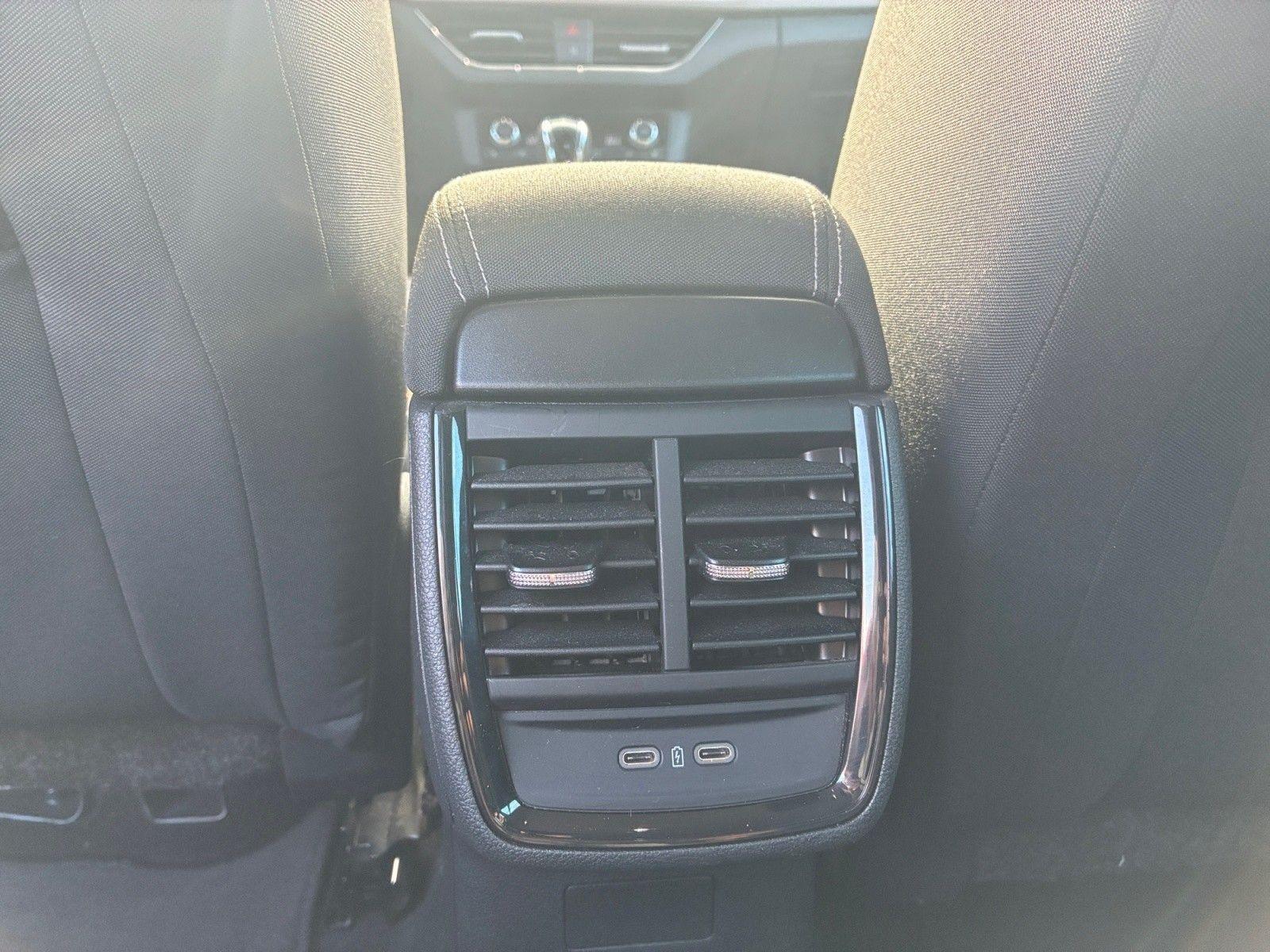 Skoda Scala 1.0 TSI DSG CLEVER  *KLIMA*PDC*CARPLAY*LED