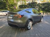 Tesla Model Y Long Range Dual Motor AWD Long Range - graue Tesla Model Y
