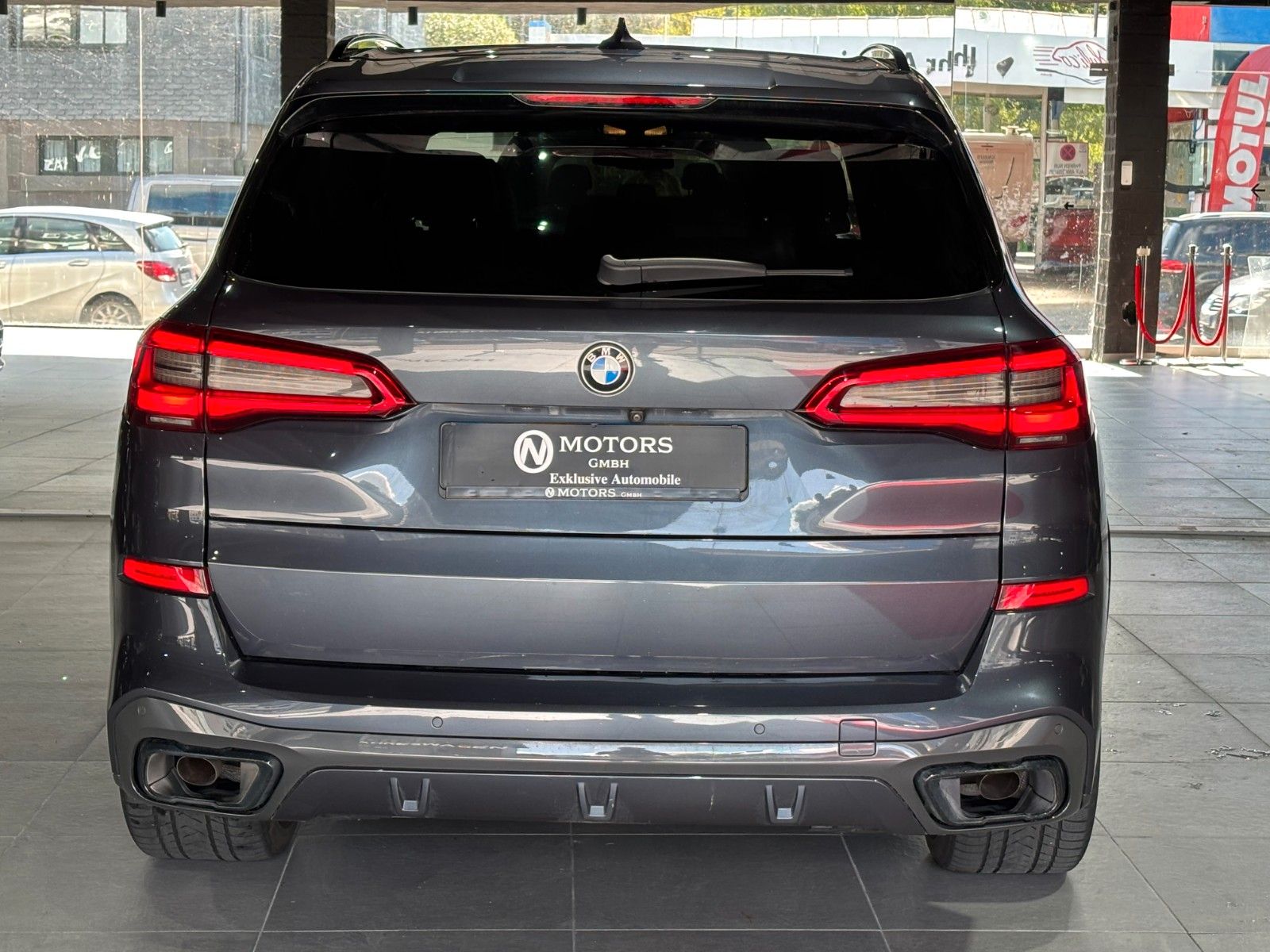 Fahrzeugabbildung BMW X5 xDrive 45e *M-Packet*HUD*360°Kam*Keyless