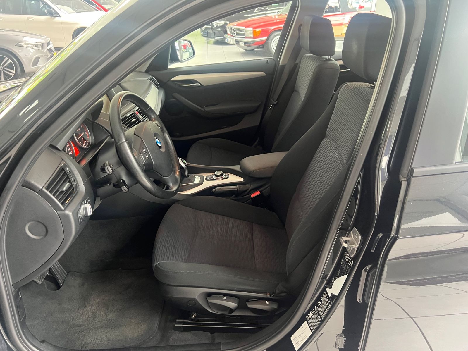 Fahrzeugabbildung BMW X1 18 d xDrive * AUTOMATIK *