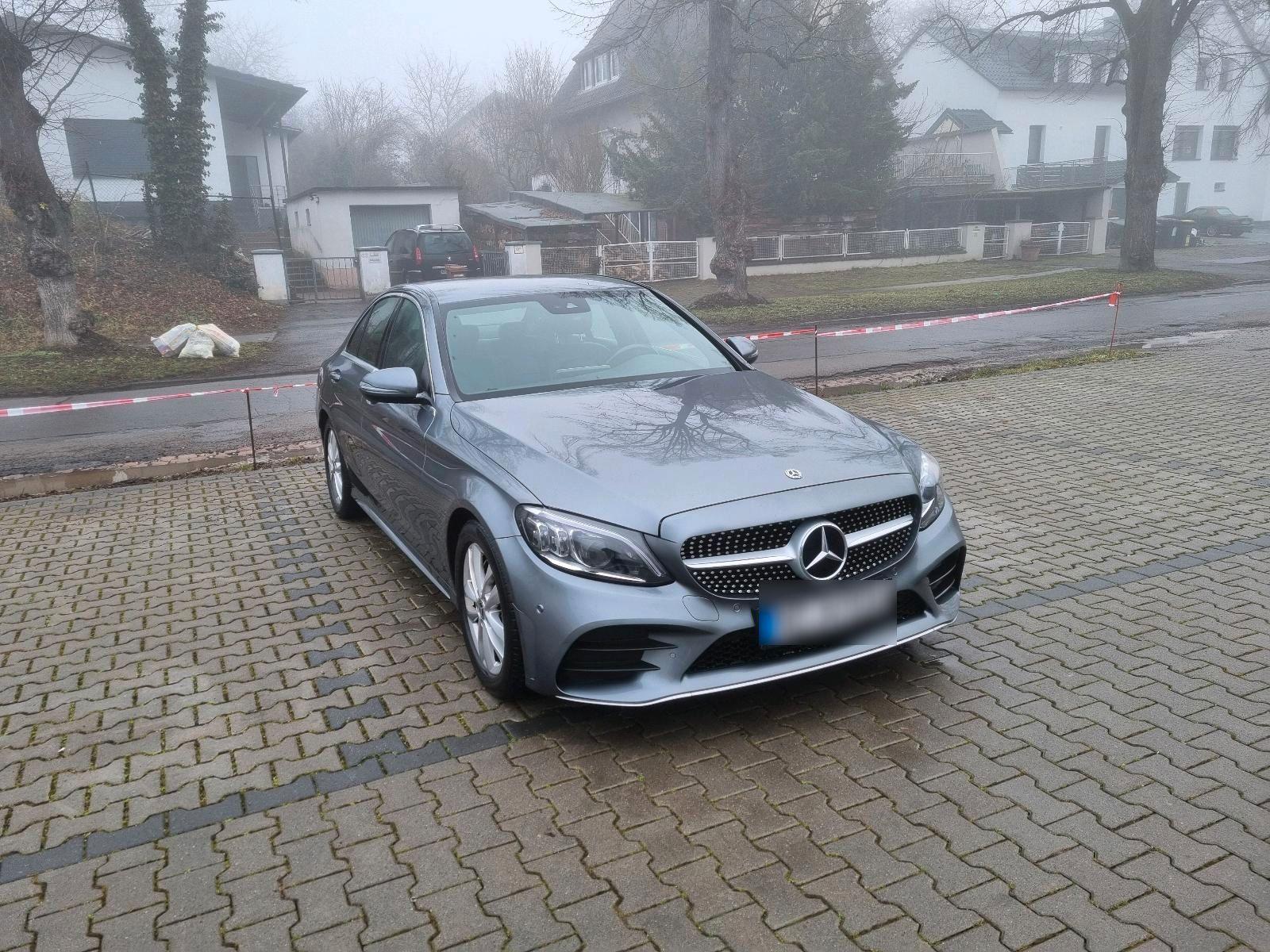 Mercedes-Benz C 220