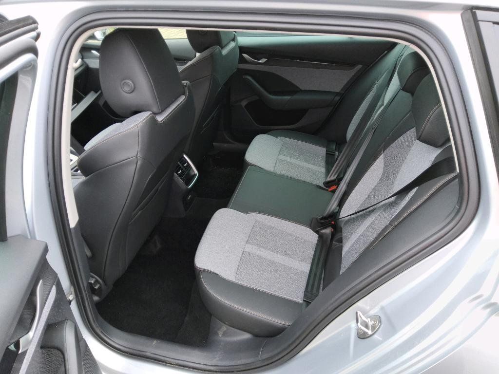 Fahrzeugabbildung SKODA Octavia 1.5 TSI DSG mHEV Selection/KAMERA/ACC/