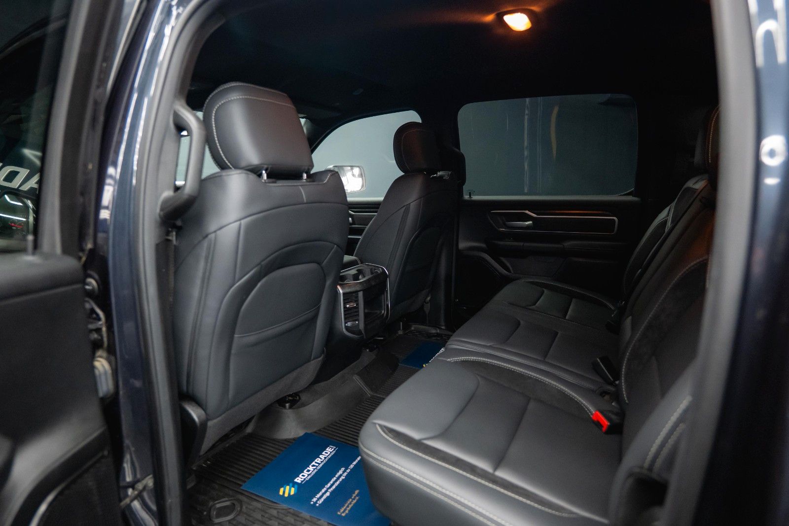 Fahrzeugabbildung Dodge RAM 5.7 V8 HEMI 4x4 OFFROAD Night Limited 19%