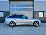 Mercedes-Benz C 230 KOMPRESSOR T AVANTGARDE Sport Edtion TOP - Mercedes-Benz C 230: Sport