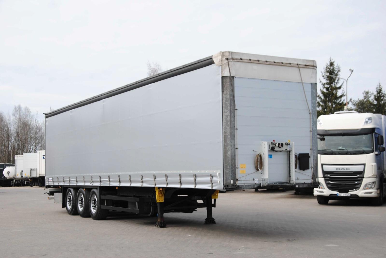 Schmitz Cargobull Lifting axle, new tarpaulin, collection box