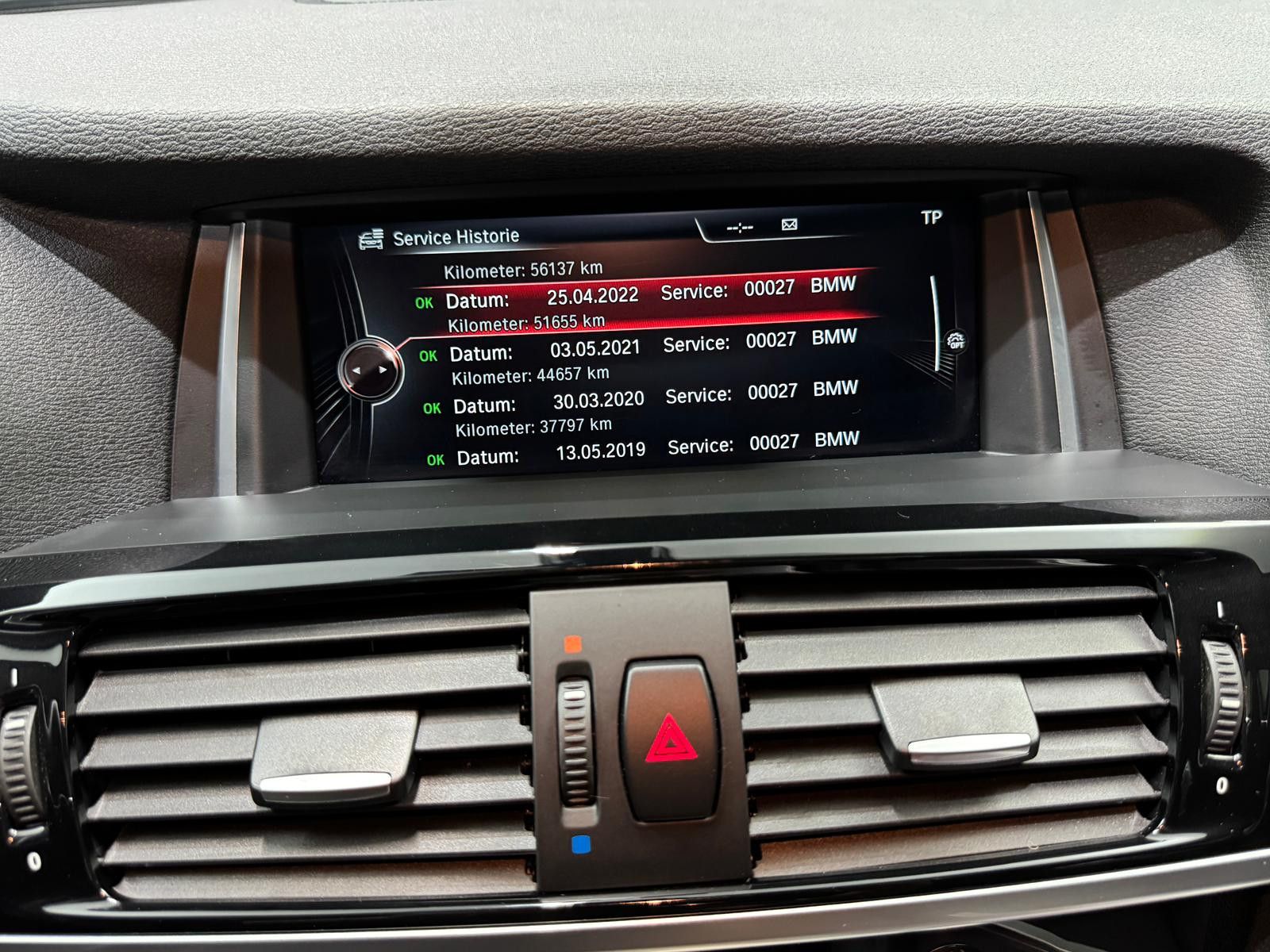 Fahrzeugabbildung BMW X4 xDrive 35I|PANO|MEMORY